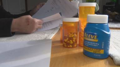 Click to play video 'Alberta unveils prescription to recruit and retain doctors'